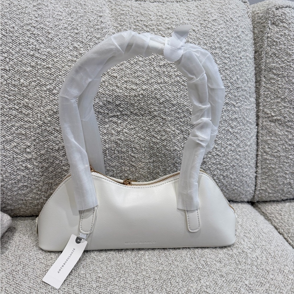 NWT Melie Bianco Dakota Women’s White Small Shoulder Bag